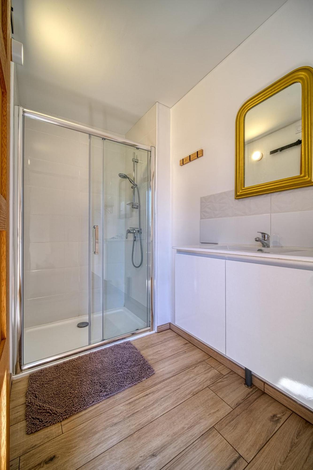 Maison Michonieres - Gite 3 Etoiles - 8 Personnes Miribel  Exteriör bild