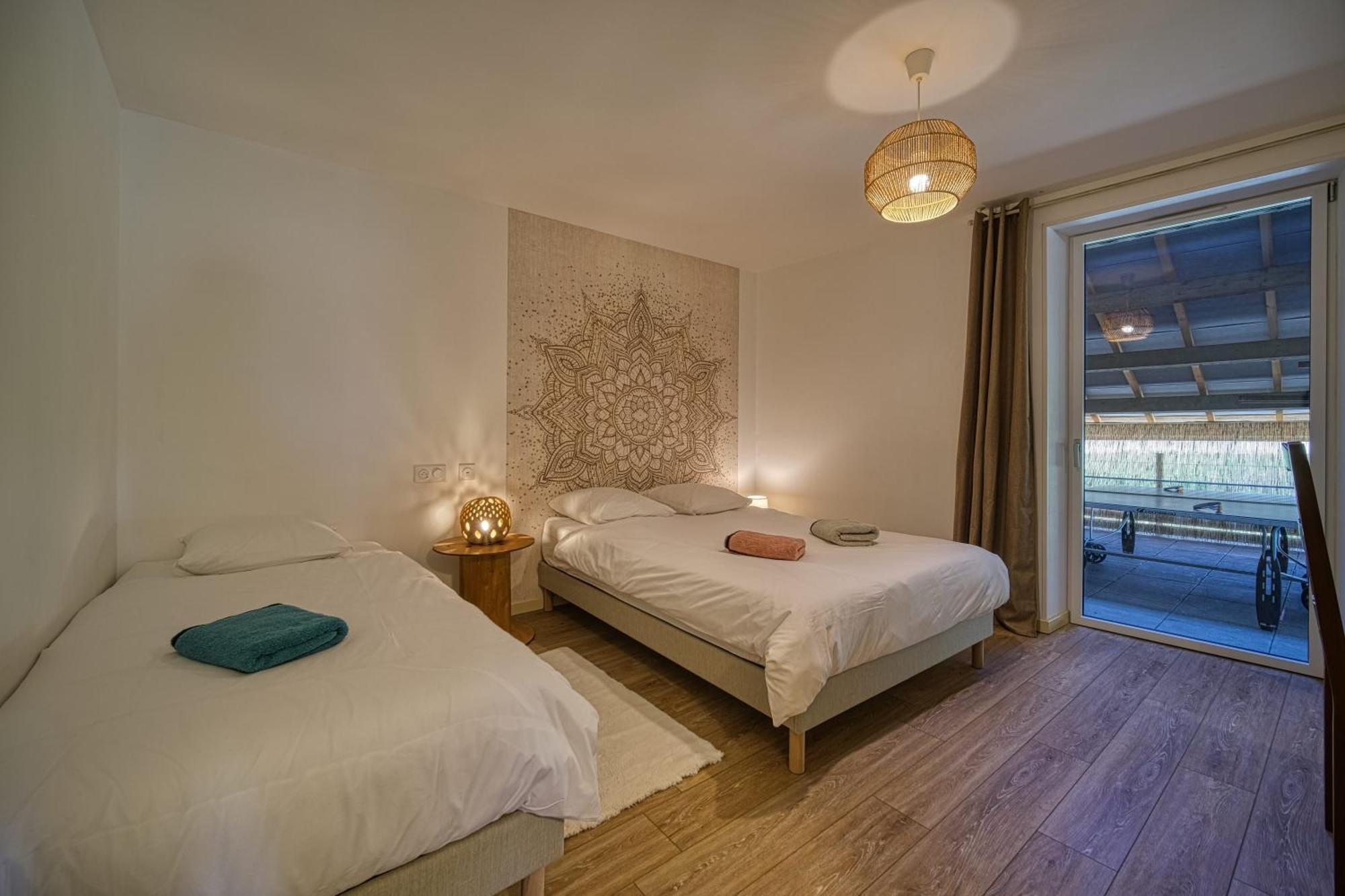 Maison Michonieres - Gite 3 Etoiles - 8 Personnes Miribel  Exteriör bild