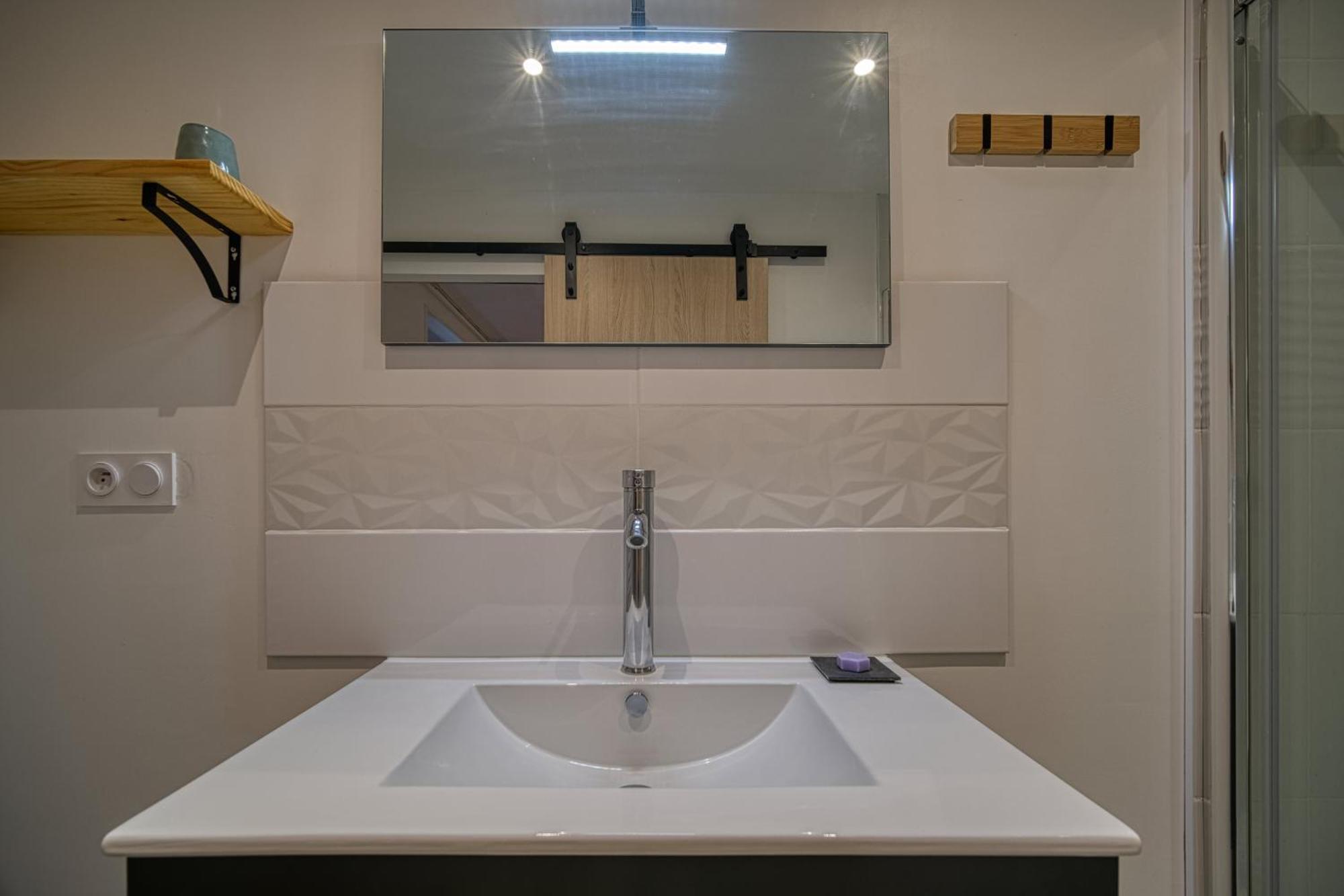Maison Michonieres - Gite 3 Etoiles - 8 Personnes Miribel  Exteriör bild